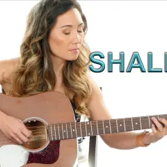 Proste chwyty do Shallow na gitarze, które każdy początkujący zagra