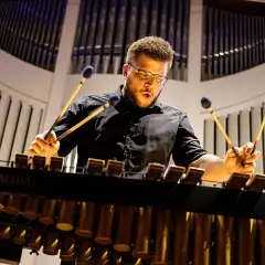 Co to jest perkusja? Poznaj instrumenty i ich rolę w muzyce