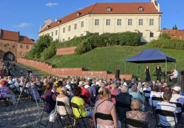 Łukasz Wroński tenor – jego niezwykła kariera i niezapomniane występy