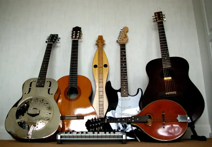 Czy gitara jest instrumentem dętym? Odkryj prawdę o klasyfikacji