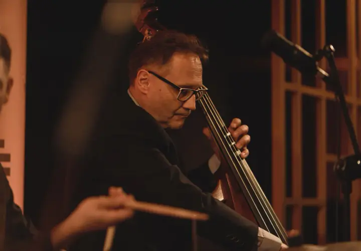 Trio jazzowe na każdą okazję – elegancka muzyka do Twojego wydarzenia
