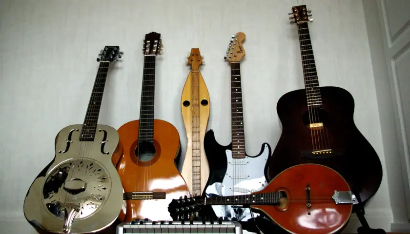 Czy gitara jest instrumentem dętym? Odkryj prawdę o klasyfikacji