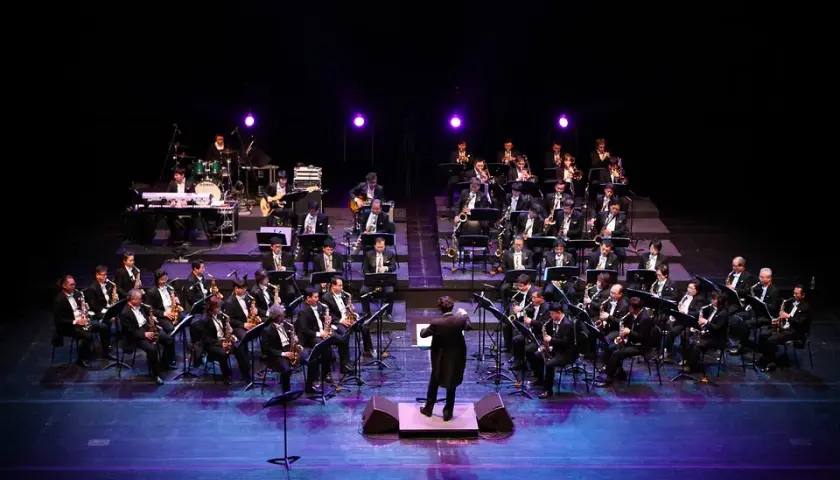 Co to jest orkiestra? Zrozumienie jej roli i rodzajów muzycznych
