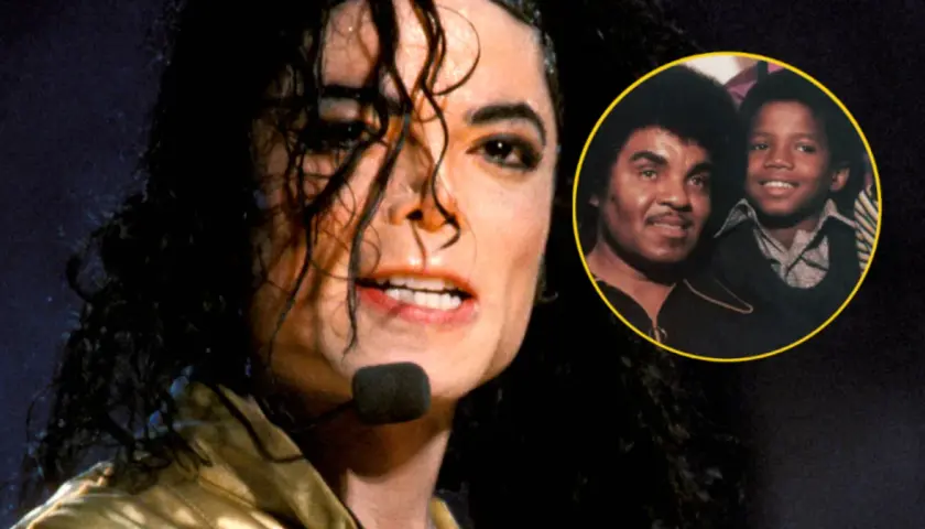 Michael Jackson, jeden z najsłynniejszych zagranicznych piosenkarzy, na scenie. W okręgu zdjęcie z ojcem Joe Jacksonem i młodym Michaelem.