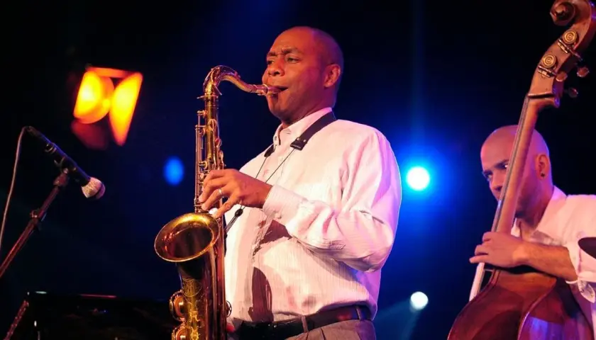 Najlepsi wokaliści jazzowi: ich wpływ i niezapomniane style