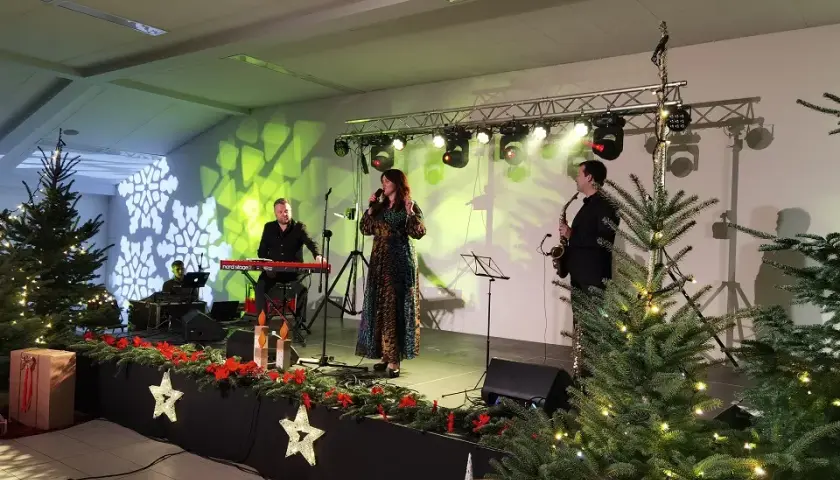 Kolędy na jazzowo: Odkryj piękne aranżacje na każdą okazję