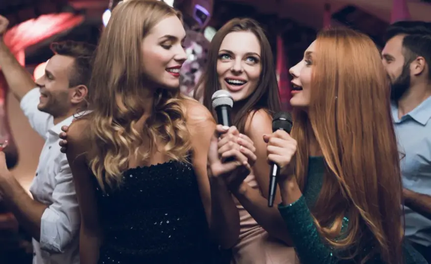 Piosenki do śpiewania w grupie - Hity na karaoke i ognisko
