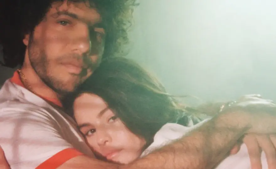 Leave Before You Love Me - O czym naprawdę opowiada ten tekst?