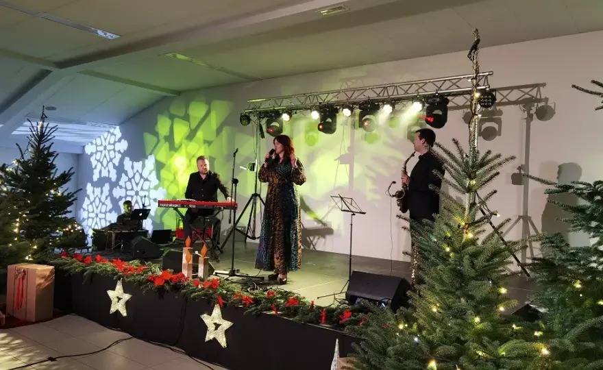 Kolędy na jazzowo: Odkryj piękne aranżacje na każdą okazję